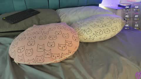 venezolana_caro online show from October 2025 11:52:02 AM