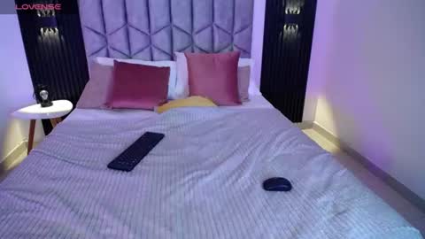 Snapshot of venus_999_ chatting on July 2026 10:16:02 PM venus_999_ online show from July 2026 10:16:02 PM