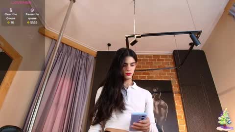 VENUS online show from January 2025 12:57:02 PM