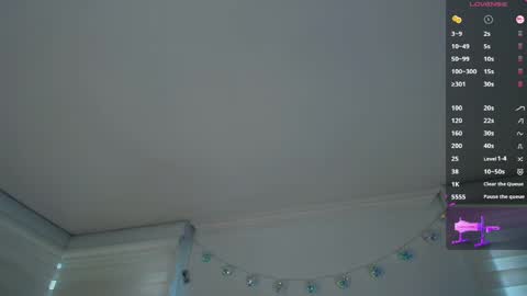 Venus online show from May 2026 08:25:02 PM