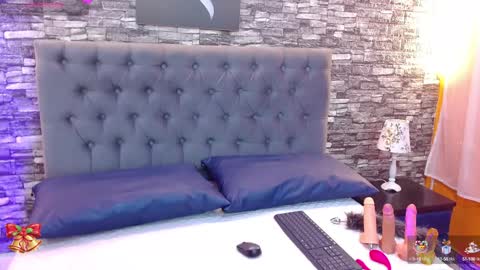 Medussa online show from December 2024 08:25:02 PM