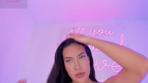 venus_nite online show from October 2025 08:32:02 PM