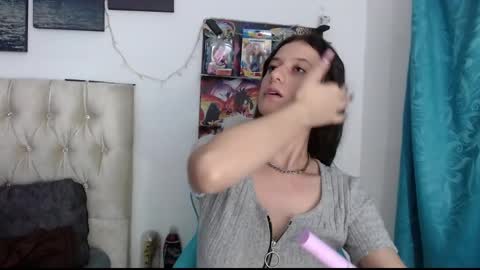 Snapshot of venusandfantashi_gh1 chatting on February 2025 03:56:02 AM venusHelp me reach 100 like honey online show from February 2025 03:56:02 AM