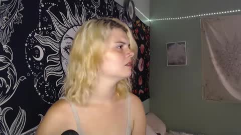 Miss Venus online show from September 2025 10:15:01 PM