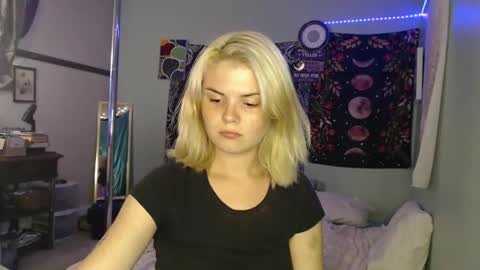 Miss Venus online show from October 2025 01:17:02 AM