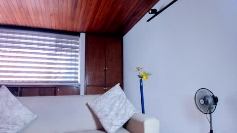 Venus Cooper Everyday From 1400 to 2200 Col Time online show from January 2026 07:28:02 PM