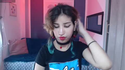 Snapshot of venusmist chatting on September 2025 07:49:01 PM Venus Mist online show from September 2025 07:49:01 PM