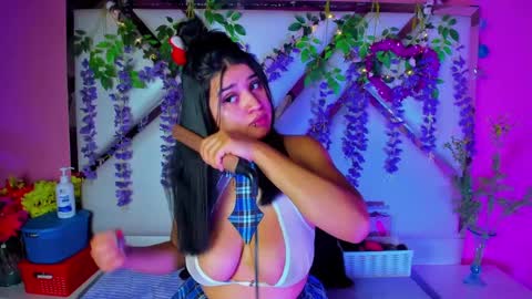 Venusowen  online show from October 2025 01:32:02 PM