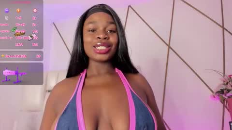 Snapshot of venuswilds chatting on October 2025 12:25:02 PM VENUS online show from October 2025 12:25:02 PM