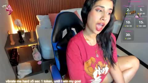 Snapshot of venuz_lee chatting on February 2026 01:45:02 PM Nice to greet you my name is Vanessa online show from February 2026 01:45:02 PM