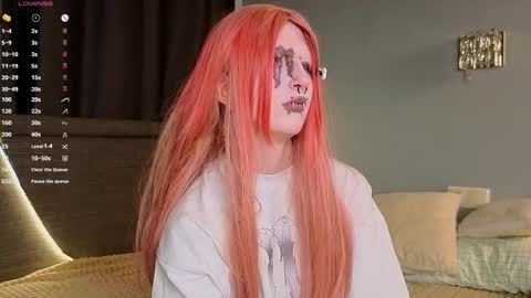 Erica online show from November 2025 08:13:02 PM