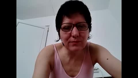 Vera online show from May 2026 06:42:02 AM