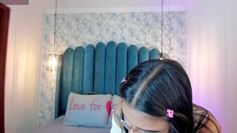Snapshot of verabest chatting on April 2026 11:10:01 AM Domelipa online show from April 2026 11:10:01 AM