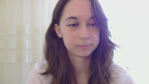 Una online show from March 2026 07:52:02 AM