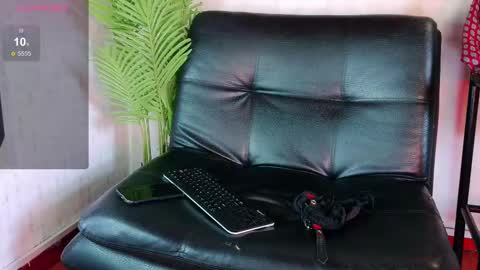 Snapshot of verhona_vlad chatting on January 2025 06:32:02 PM verhona_vlad online show from January 2025 06:32:02 PM