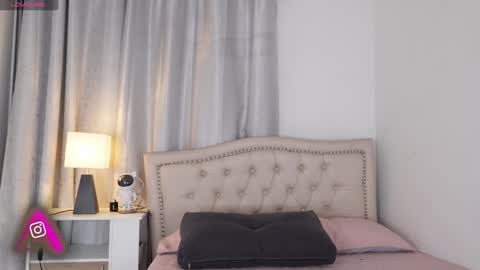 vero_cam online show from December 2024 02:10:02 AM