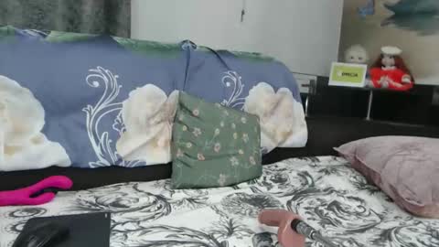 Veronika online show from October 2025 01:03:02 AM