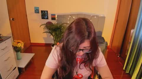 Snapshot of verolake chatting on September 2025 07:02:02 PM Verolake online show from September 2025 07:02:02 PM