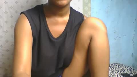 verolla31 online show from September 2025 06:55:01 PM