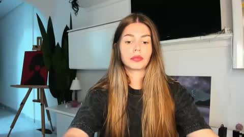 Lolitalolz online show from November 2025 04:40:01 PM