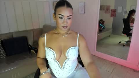 Veronica3  online show from April 2026 12:26:01 PM