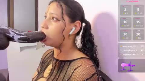 Snapshot of veronica_bigass chatting on June 2026 07:05:01 PM Veronica online show from June 2026 07:05:01 PM