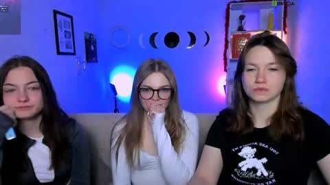 Snapshot of veronica_bubble chatting on April 2026 07:30:02 PM Ronni online show from April 2026 07:30:02 PM