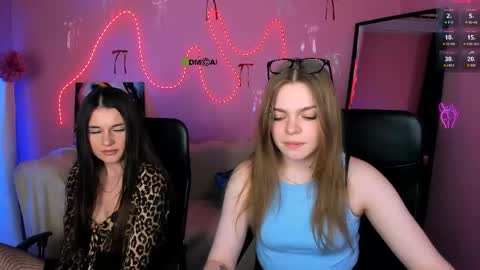 Snapshot of veronica_bubble chatting on April 2026 07:08:02 PM Ronni online show from April 2026 07:08:02 PM