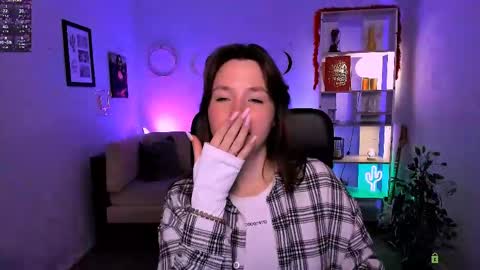Snapshot of veronica_bubble chatting on April 2026 07:58:02 PM Ronni online show from April 2026 07:58:02 PM