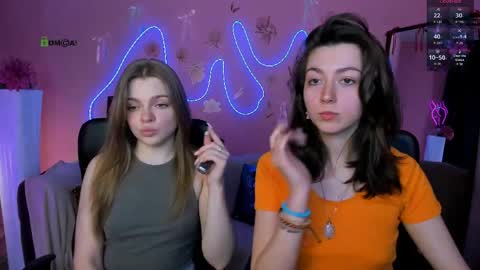 Snapshot of veronica_bubble chatting on April 2026 07:20:01 PM Ronni online show from April 2026 07:20:01 PM