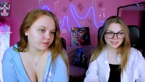 Snapshot of veronica_bubble chatting on May 2026 08:03:02 PM Ronni online show from May 2026 08:03:02 PM