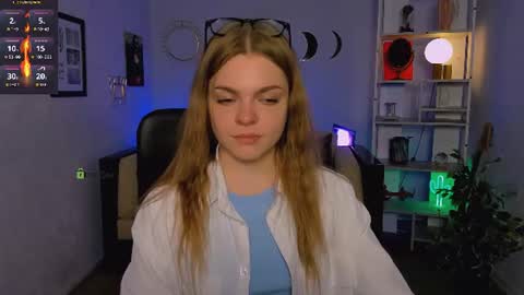 Ronni online show from June 2026 07:17:01 PM