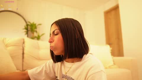 Veronica online show from December 2024 11:18:01 AM