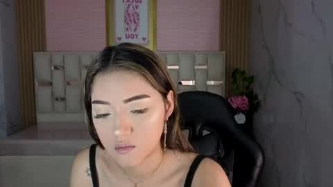veronicaa_s online show from May 2026 08:17:01 PM