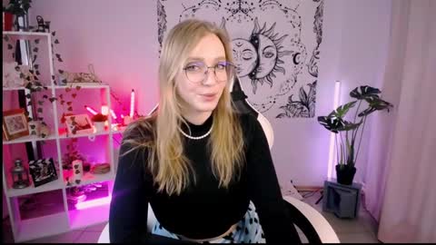 Snapshot of veronicaandersen chatting on February 2025 05:20:02 PM VERONICA online show from February 2025 05:20:02 PM
