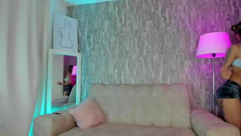 Miss Veronica dussan  Tw Veronicasm     IG Ashveronica  online show from April 2026 11:51:02 PM