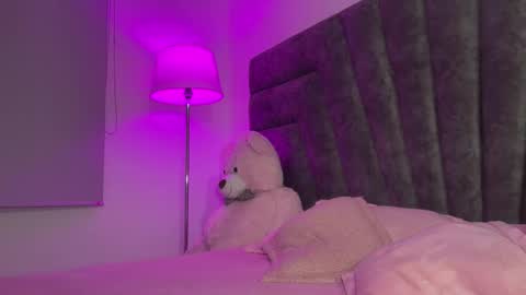 Miss Veronica dussan  Tw Veronicasm     IG Ashveronica  online show from May 2026 12:07:01 AM