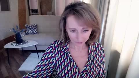 Helen online show from March 2025 05:33:02 AM