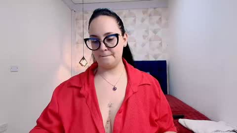 Snapshot of veroniicabbw chatting on December 2024 07:38:02 PM veroniicabbw online show from December 2024 07:38:02 PM