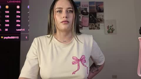 Snapshot of veronika__winslow_ chatting on March 2026 05:14:02 AM Vero online show from March 2026 05:14:02 AM