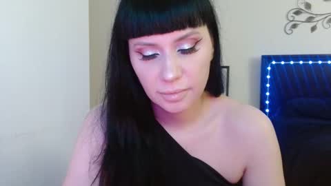 Snapshot of veronika_blak chatting on November 2025 03:52:01 AM Miss Veronika Blak online show from November 2025 03:52:01 AM