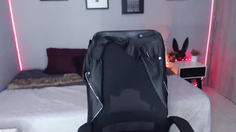 Miss Veronika online show from February 2025 04:00:02 PM