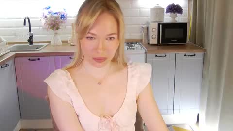 Veronika online show from October 2025 05:36:02 PM
