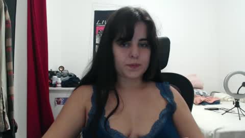 Snapshot of veruca99 chatting on April 2026 09:52:01 PM veruca99 online show from April 2026 09:52:01 PM