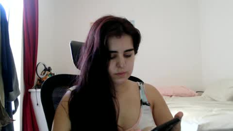 Snapshot of veruca99 chatting on June 2026 12:52:02 PM veruca99 online show from June 2026 12:52:02 PM