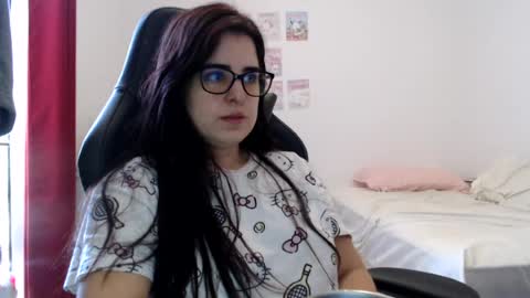 Snapshot of veruca99 chatting on July 2026 12:52:02 PM veruca99 online show from July 2026 12:52:02 PM