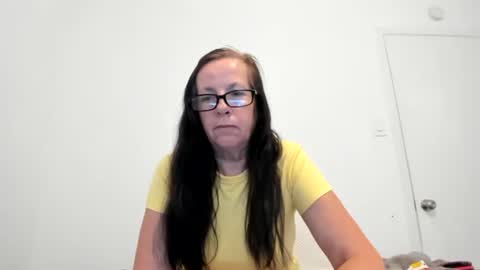 verysassypeachgoddess online show from May 2026 12:33:01 PM