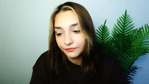 Snapshot of veryveryshygirl chatting on November 2025 07:52:02 AM Ana online show from November 2025 07:52:02 AM