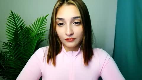 Snapshot of veryveryshygirl chatting on November 2025 01:54:02 PM Ana online show from November 2025 01:54:02 PM