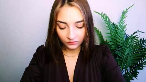 Snapshot of veryveryshygirl chatting on December 2025 11:15:02 AM Ana online show from December 2025 11:15:02 AM